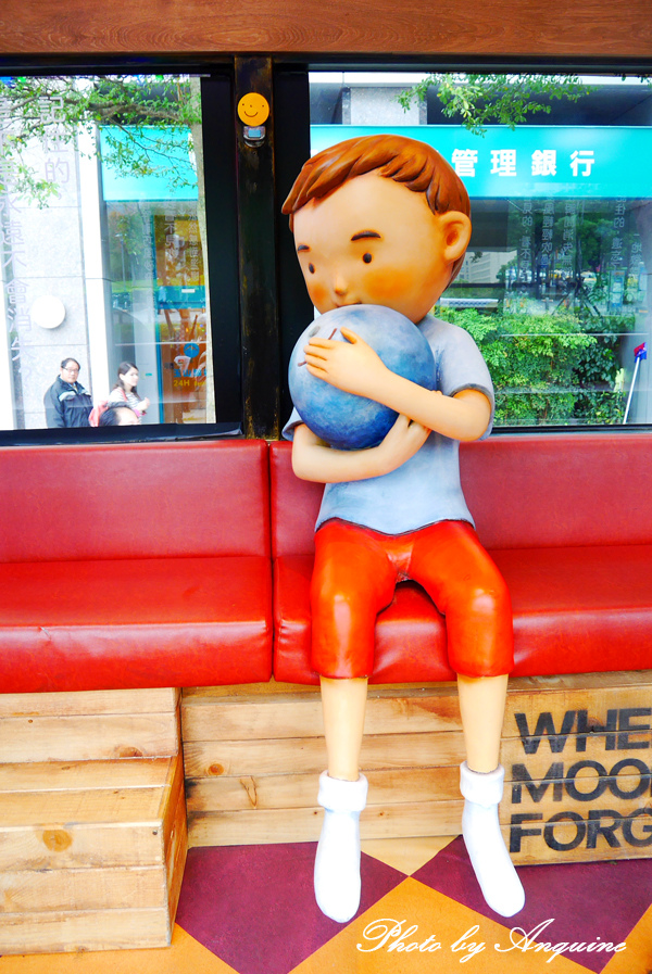 廖西瓜@台北信義區幾米月亮公車20