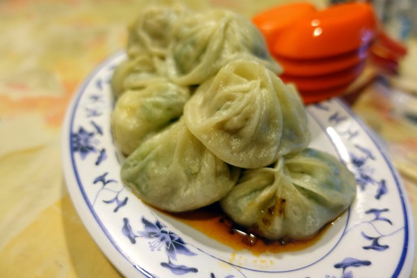 正好鮮肉小籠包(原:正常鮮肉小籠包):(胖樺食記)宜蘭平價必吃排隊名店「正好鮮肉小籠包」,泰山路光復國小對面