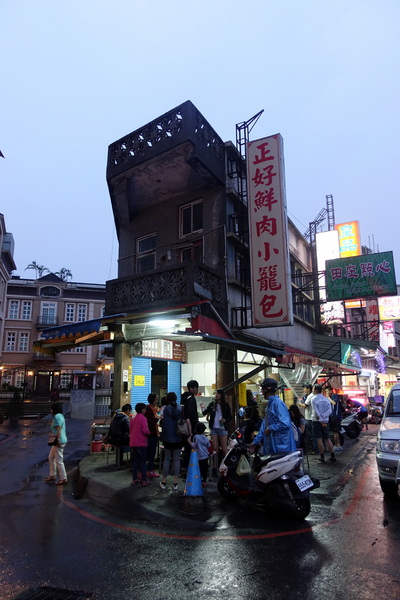 正好鮮肉小籠包(原:正常鮮肉小籠包):(胖樺食記)宜蘭平價必吃排隊名店「正好鮮肉小籠包」,泰山路光復國小對面
