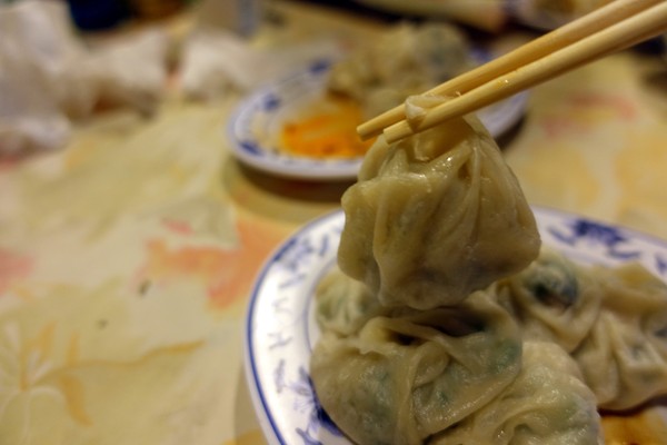 正好鮮肉小籠包(原:正常鮮肉小籠包):(胖樺食記)宜蘭平價必吃排隊名店「正好鮮肉小籠包」,泰山路光復國小對面