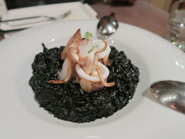 A Community Restaurant and Bar：台北 捷運國父紀念館站 A Community~超好吃炸一匹。馬頭。魚