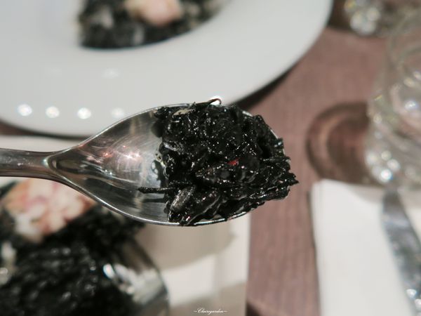 A Community Restaurant and Bar：台北 捷運國父紀念館站 A Community~超好吃炸一匹。馬頭。魚