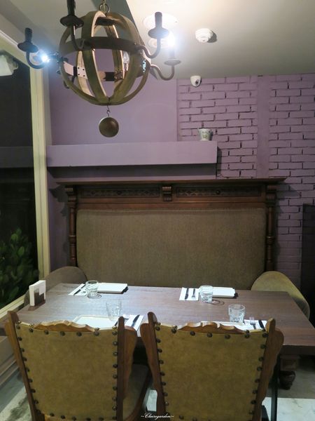 A Community Restaurant and Bar：台北 捷運國父紀念館站 A Community~超好吃炸一匹。馬頭。魚