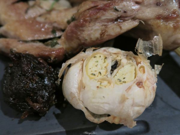 A Community Restaurant and Bar：台北 捷運國父紀念館站 A Community~超好吃炸一匹。馬頭。魚