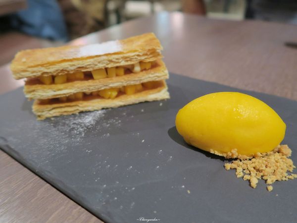 A Community Restaurant and Bar：台北 捷運國父紀念館站 A Community~超好吃炸一匹。馬頭。魚