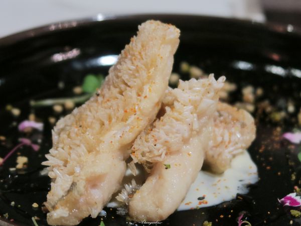 A Community Restaurant and Bar：台北 捷運國父紀念館站 A Community~超好吃炸一匹。馬頭。魚