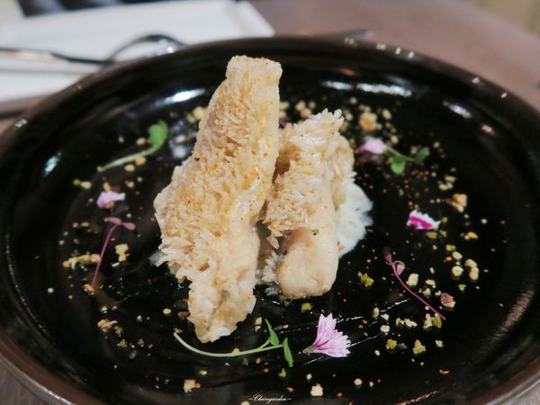 A Community Restaurant and Bar：台北 捷運國父紀念館站 A Community~超好吃炸一匹。馬頭。魚