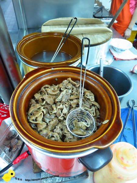 【新莊】光頭佬臭豆腐.蚵仔麵線-皮酥脆不油膩