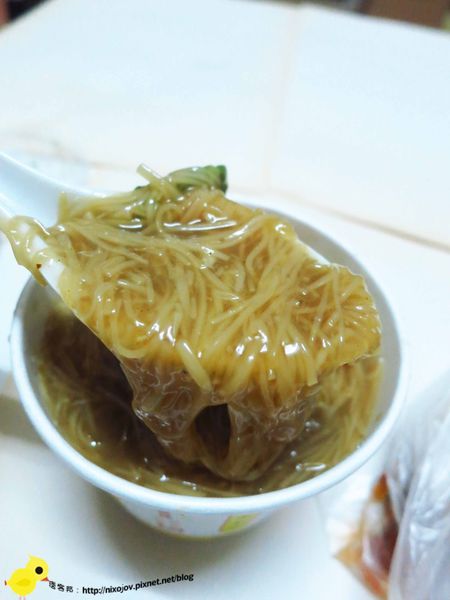 【新莊】光頭佬臭豆腐.蚵仔麵線-皮酥脆不油膩