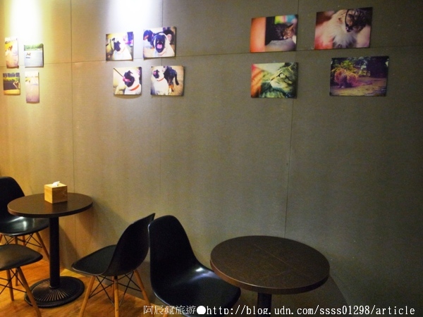 費奧納咖啡(屏東店)：【美食特搜。屏東市】CAFE' FIONA 費奧納咖啡(屏東店)。小巷裡的曼妙姿態 喝杯咖啡享受生活小確幸