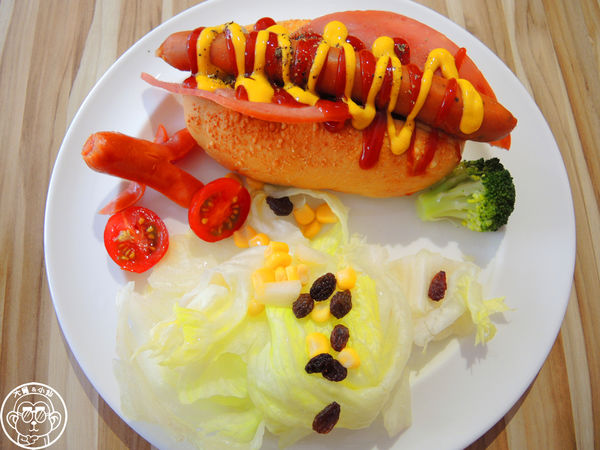 THE WHO 框影咖啡：呷飽祙【台北信義･The Who Cafe 框影】立體貓臉拉花好萌阿