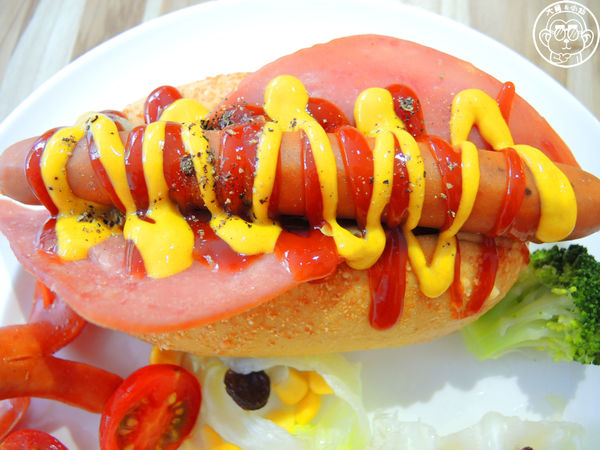 THE WHO 框影咖啡：呷飽祙【台北信義･The Who Cafe 框影】立體貓臉拉花好萌阿