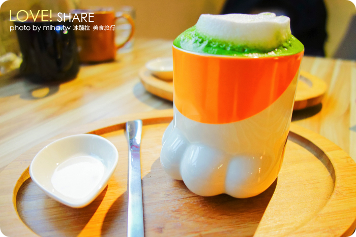 立體貓拉花咖啡