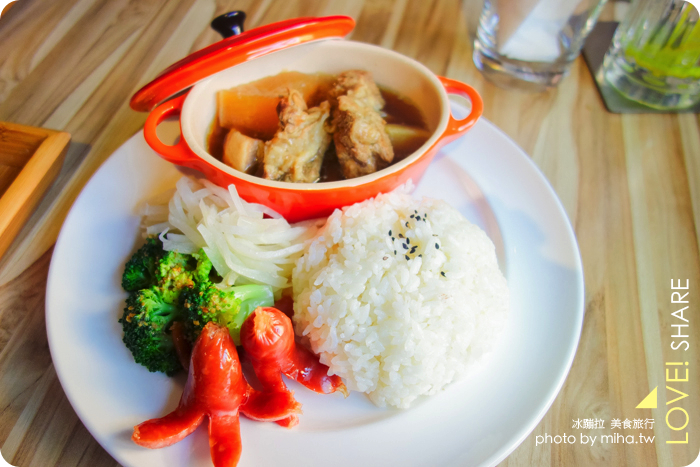 立體貓拉花咖啡