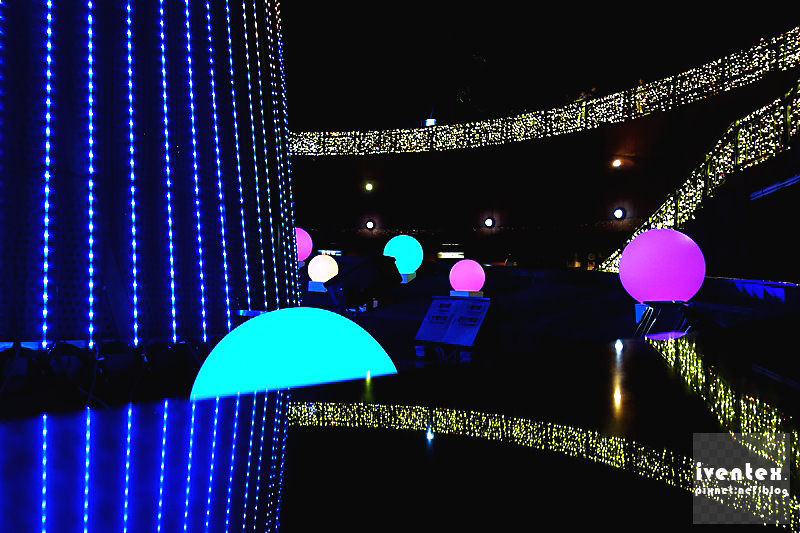 30刀口力2014新北市歡樂耶誕城新北市市民廣場耶誕樹.