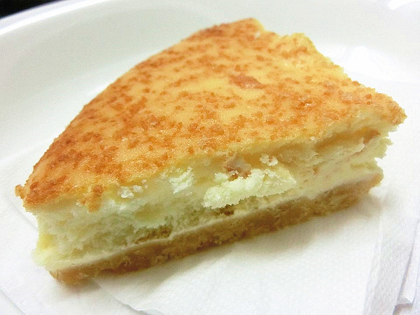 稻草人 獅子 錫鐵人：【邀稿】誘惑甜點報到！帕瑪森誘惑重乳酪蛋糕 讓你招架不住@稻草人 獅子 錫鐵人（曼特蛋糕）