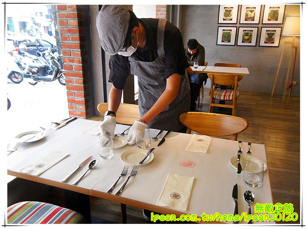 純焠炙烤牛排(高雄自由店):【高雄-左營區】米其林星級廚藝..不是吃感覺的店家!~《純焠炙烤牛排》