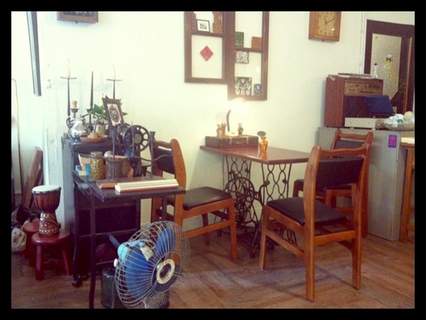 自然醒咖啡公寓：特色咖啡廳*老古董 老靈魂 新意義-自然醒咖啡公寓