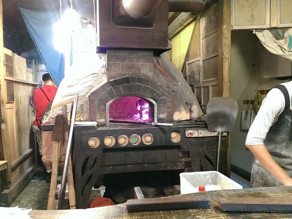 So Free 柴燒比薩&起司專賣：《台北》So Free 柴燒比薩│蔬食還是好吃 窯烤薄餅Pizza@公館站