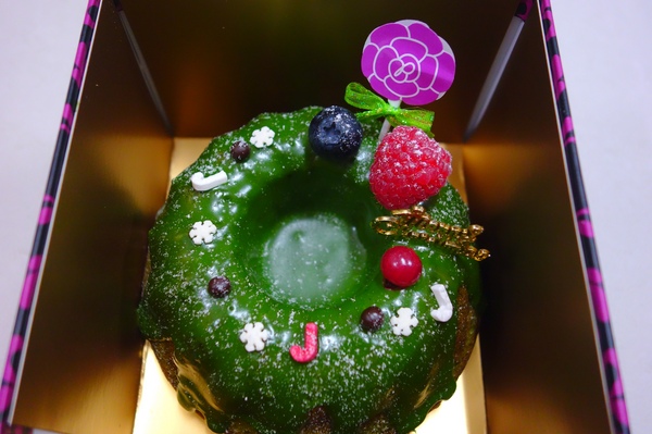 Purple宇治抹茶專賣：1031204[官本金文愛台灣]聖誕節限量版Merry Christmas聖誕皇冠Purple宇治抹茶專賣繽紛的聖誕節讓您的另一半當皇后或國王永遠浪漫