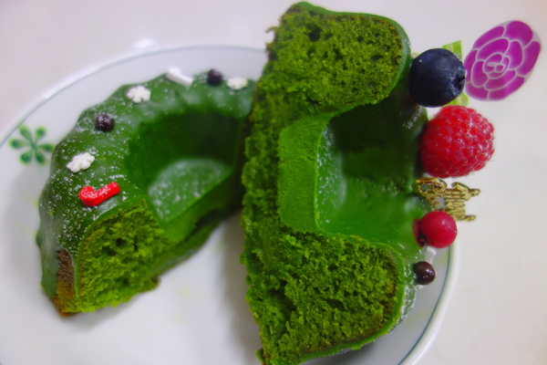 Purple宇治抹茶專賣：1031204[官本金文愛台灣]聖誕節限量版Merry Christmas聖誕皇冠Purple宇治抹茶專賣繽紛的聖誕節讓您的另一半當皇后或國王永遠浪漫