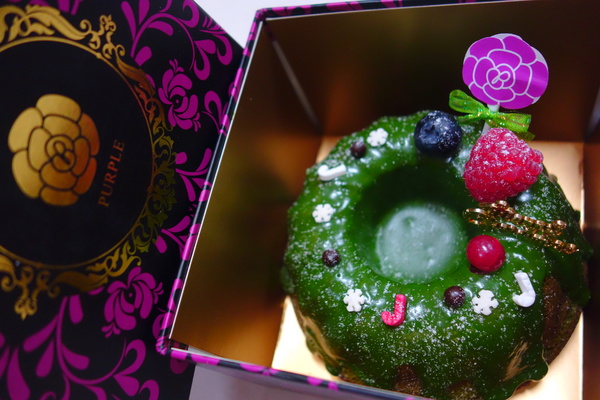 Purple宇治抹茶專賣：1031204[官本金文愛台灣]聖誕節限量版Merry Christmas聖誕皇冠Purple宇治抹茶專賣繽紛的聖誕節讓您的另一半當皇后或國王永遠浪漫
