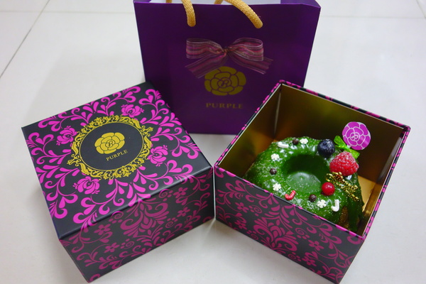 Purple宇治抹茶專賣：1031204[官本金文愛台灣]聖誕節限量版Merry Christmas聖誕皇冠Purple宇治抹茶專賣繽紛的聖誕節讓您的另一半當皇后或國王永遠浪漫