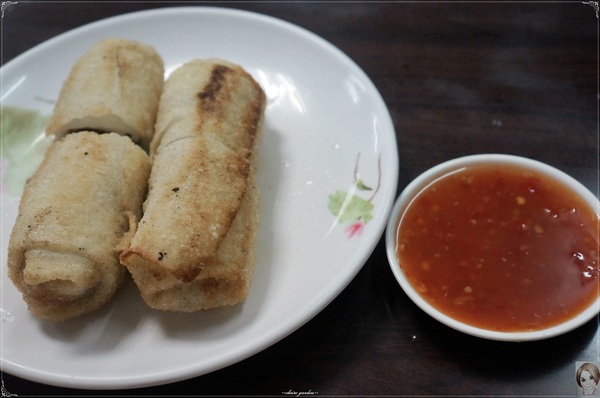 房記輝伯鴨肉羹麵：[庶民美食]房記輝伯鴨肉羹麵~特色客家美食，粄條藏在鴨肉卷裡