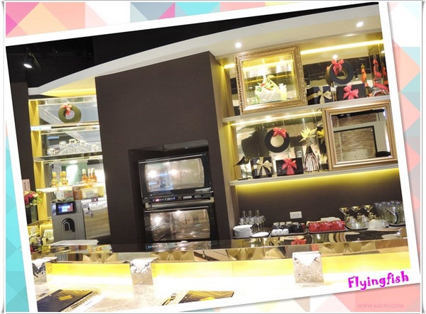 安娜可可藝術坊(法式拉糖甜點專賣(微風松高店))： ✜ 逗陣來呷現點現做滴華麗精緻法式拉糖甜點!－「安娜可可藝術坊－法式拉糖甜點專賣(微風松高店)」(*￣︶￣*)