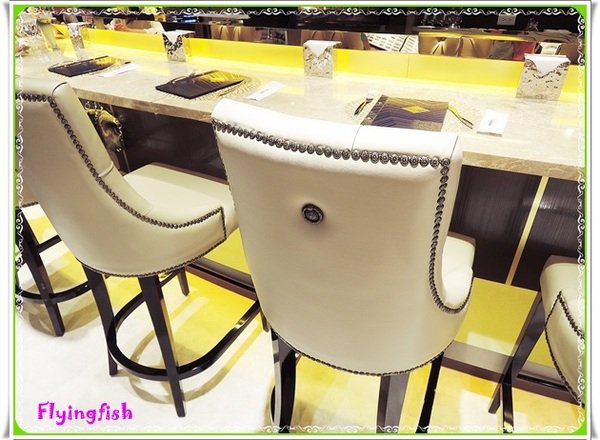 安娜可可藝術坊(法式拉糖甜點專賣(微風松高店))： ✜ 逗陣來呷現點現做滴華麗精緻法式拉糖甜點!－「安娜可可藝術坊－法式拉糖甜點專賣(微風松高店)」(*￣︶￣*)