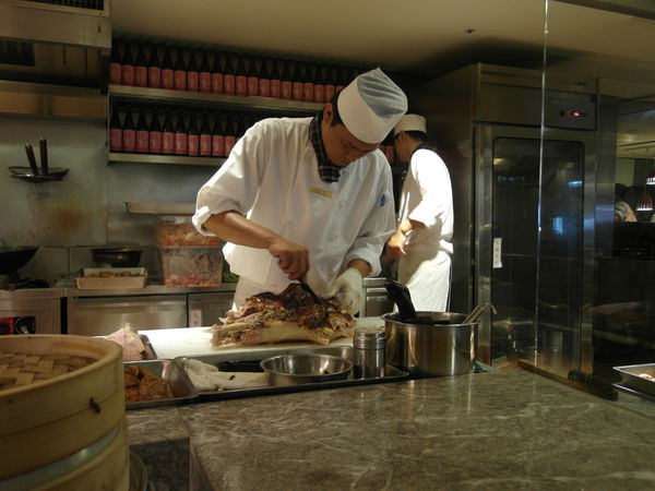 品花苑:晶冠廣場【品花苑】全台最大間Buffet餐廳