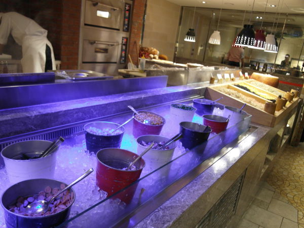 品花苑:晶冠廣場【品花苑】全台最大間Buffet餐廳