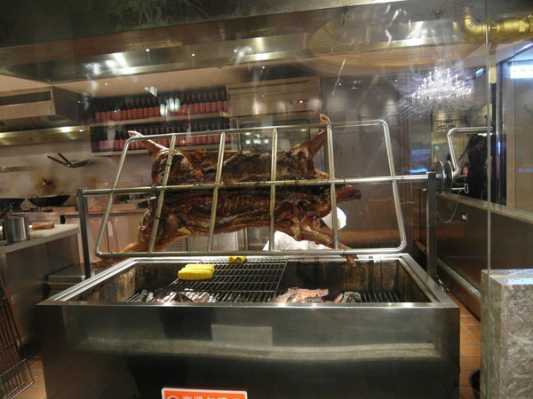 品花苑:晶冠廣場【品花苑】全台最大間Buffet餐廳