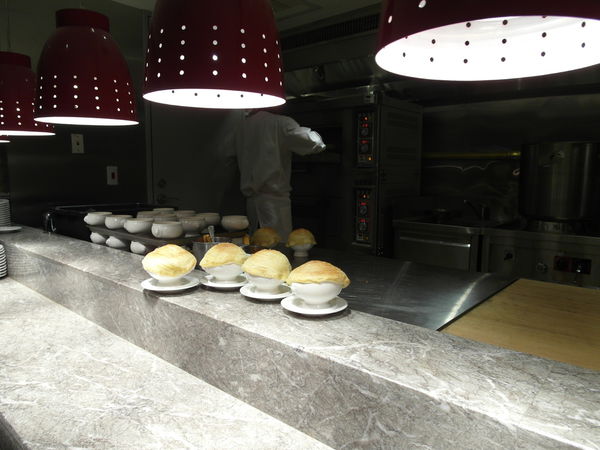 品花苑:晶冠廣場【品花苑】全台最大間Buffet餐廳