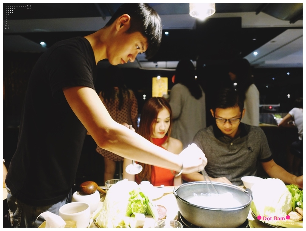 忻殿堂 服務.JPG