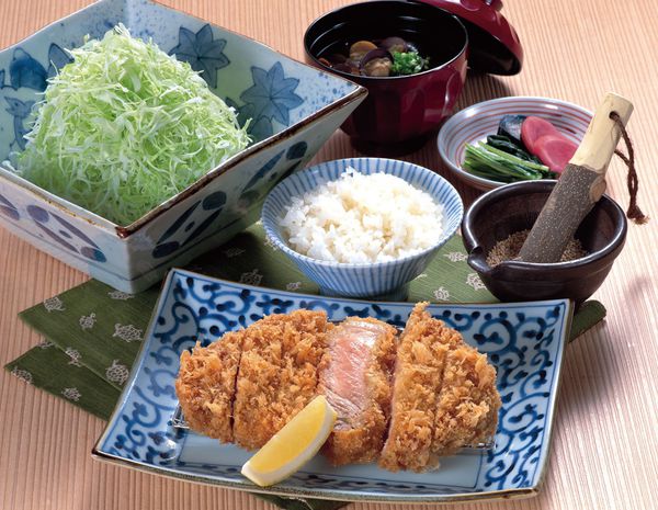 【排隊美食人氣餐廳】最受歡迎的豬排料理！到杏子必吃！-台北餐廳