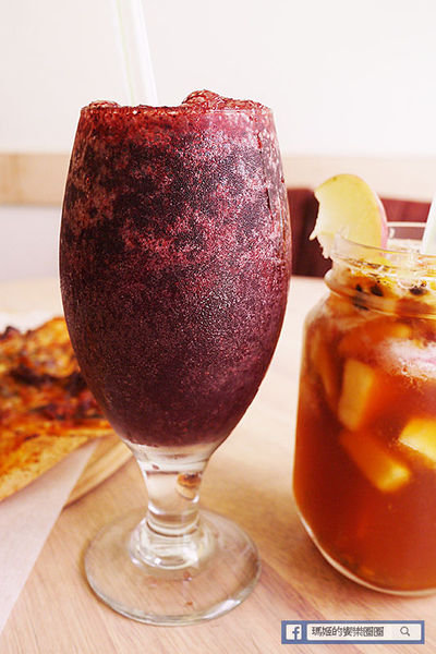 上菜囉 法式餐廳 Viva la fete：◆台北大安。捷運忠孝新生【上菜囉Viva la fete 法式餐廳】原塊巨無霸PRIME牛排只要590元。現在不吃還等什麼！活動只到八月底哦！新推出早午餐（文末抽獎）