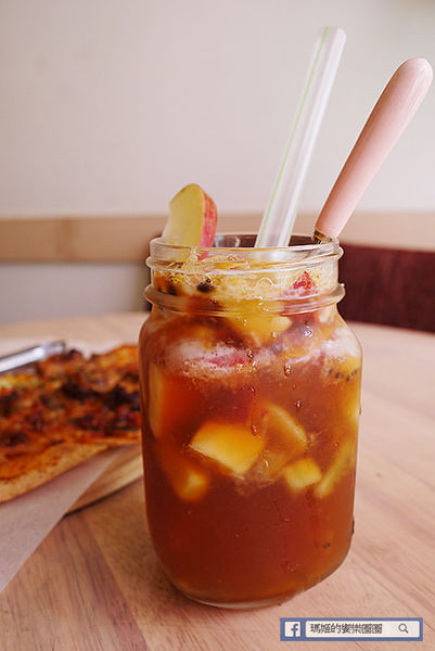 上菜囉 法式餐廳 Viva la fete：◆台北大安。捷運忠孝新生【上菜囉Viva la fete 法式餐廳】原塊巨無霸PRIME牛排只要590元。現在不吃還等什麼！活動只到八月底哦！新推出早午餐（文末抽獎）