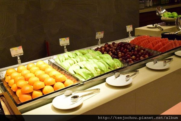漢來海港餐廳吃到飽-水果005.JPG