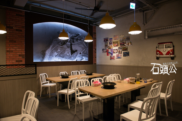 石頭公 石頭火鍋：【口碑券 | 石頭公】湯頭清徹 沙茶迷人 適合朋友聚會一起享用的古早味石頭火鍋