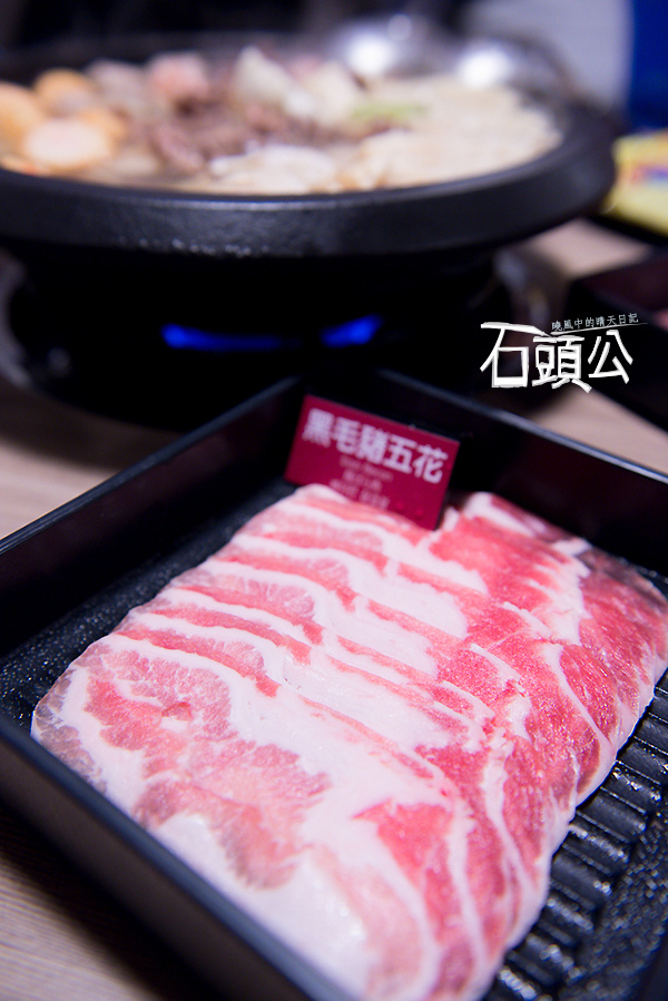 石頭公 石頭火鍋：【口碑券 | 石頭公】湯頭清徹 沙茶迷人 適合朋友聚會一起享用的古早味石頭火鍋