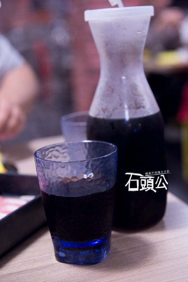 石頭公 石頭火鍋：【口碑券 | 石頭公】湯頭清徹 沙茶迷人 適合朋友聚會一起享用的古早味石頭火鍋