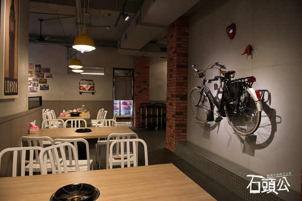 石頭公 石頭火鍋：【口碑券 | 石頭公】湯頭清徹 沙茶迷人 適合朋友聚會一起享用的古早味石頭火鍋