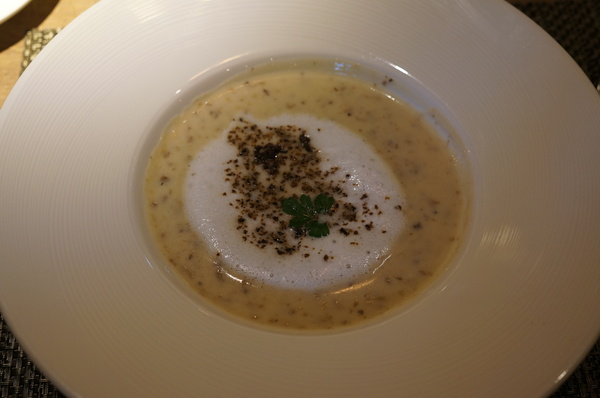 樂慕亞 Le Meilleur(市府店)：(胖樺食記) 24小時營業燈光美氣氛佳牛排館”樂慕亞 Le Meilleur(市府店)”