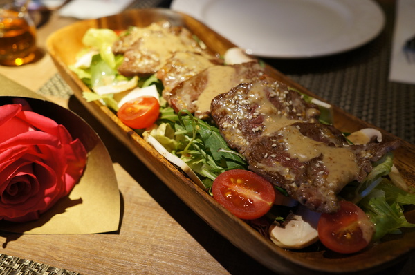 樂慕亞 Le Meilleur(市府店)：(胖樺食記) 24小時營業燈光美氣氛佳牛排館”樂慕亞 Le Meilleur(市府店)”