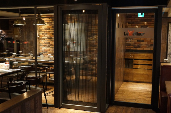 樂慕亞 Le Meilleur(市府店)：(胖樺食記) 24小時營業燈光美氣氛佳牛排館”樂慕亞 Le Meilleur(市府店)”