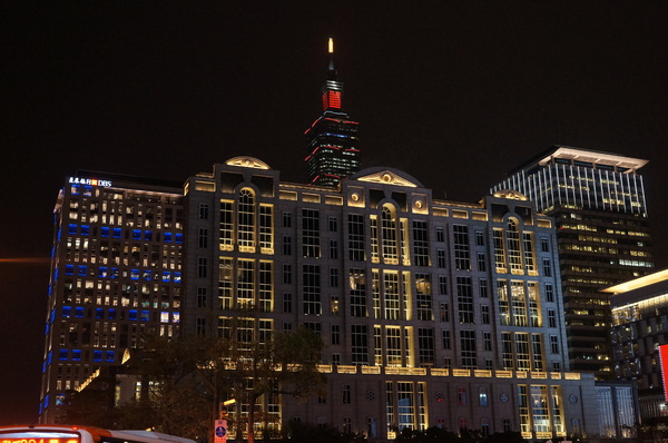 樂慕亞 Le Meilleur(市府店)：(胖樺食記) 24小時營業燈光美氣氛佳牛排館”樂慕亞 Le Meilleur(市府店)”