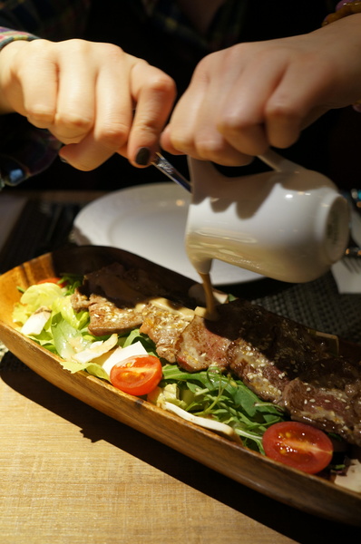 樂慕亞 Le Meilleur(市府店)：(胖樺食記) 24小時營業燈光美氣氛佳牛排館”樂慕亞 Le Meilleur(市府店)”