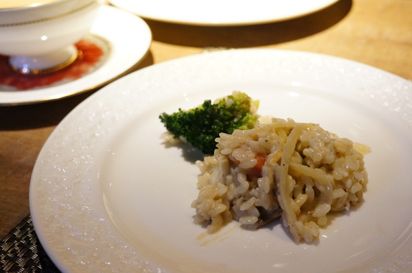 樂慕亞 Le Meilleur(市府店)：(胖樺食記) 24小時營業燈光美氣氛佳牛排館”樂慕亞 Le Meilleur(市府店)”