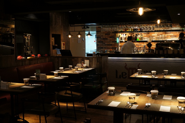 樂慕亞 Le Meilleur(市府店)：(胖樺食記) 24小時營業燈光美氣氛佳牛排館”樂慕亞 Le Meilleur(市府店)”